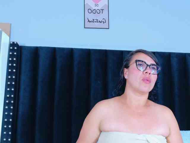 Hotlatinateacher webcam