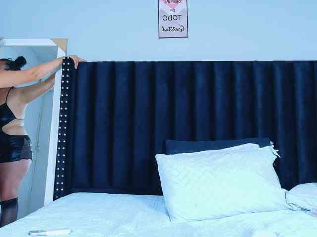 Hotlatinateacher webcam