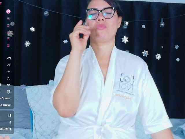 Hotlatinateacher webcam