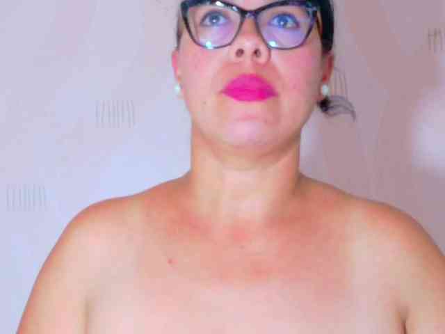 Hotlatinateacher webcam