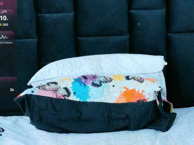 Hotlatinateacher webcam