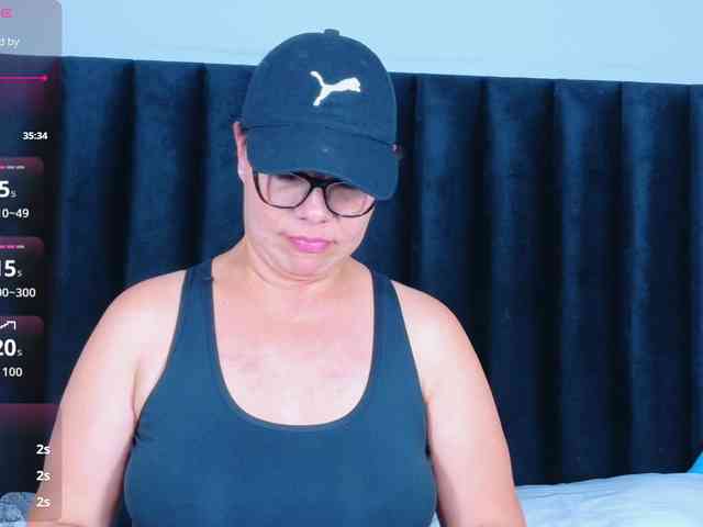 Hotlatinateacher webcam