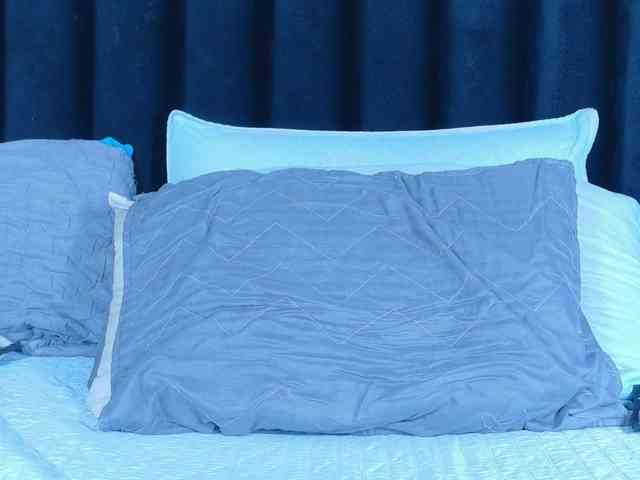 Hotlatinateacher webcam