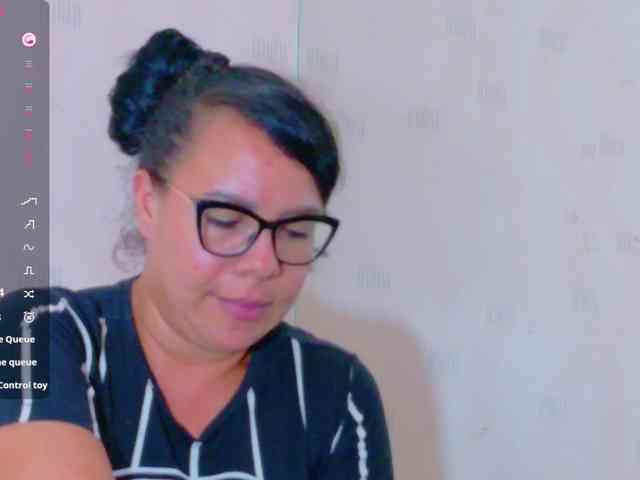 Hotlatinateacher webcam