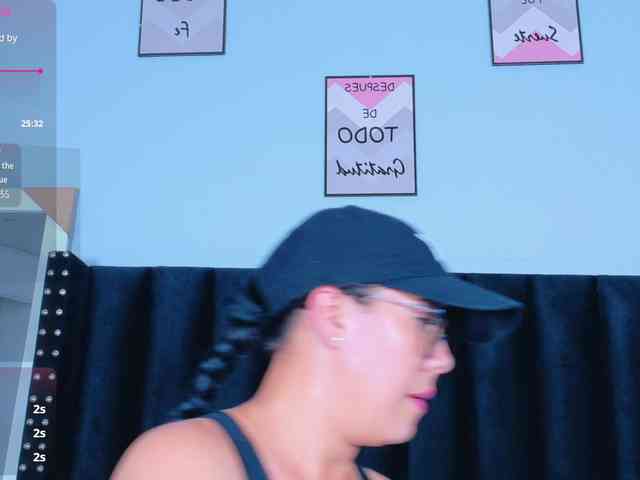 Hotlatinateacher webcam