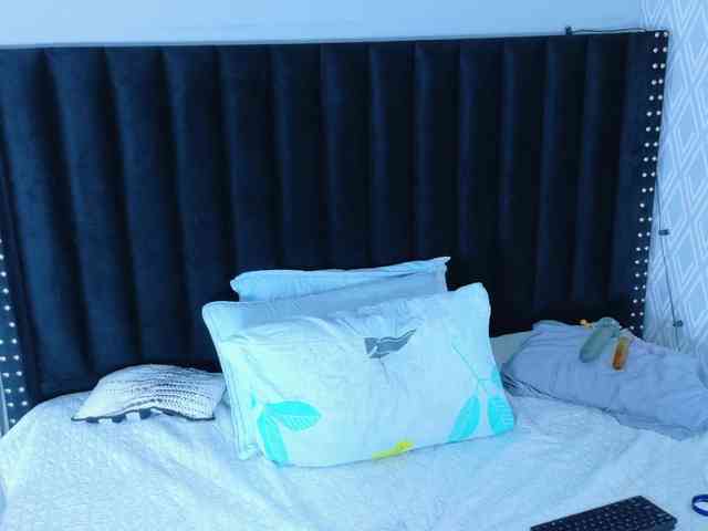 Hotlatinateacher webcam