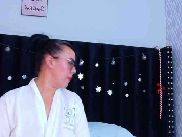 Hotlatinateacher webcam