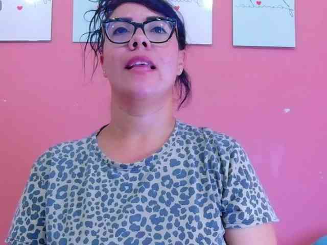 Hotlatinateacher webcam