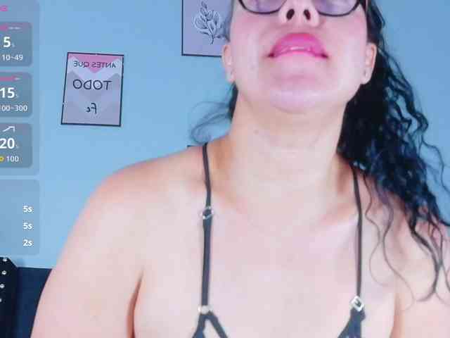 Hotlatinateacher webcam