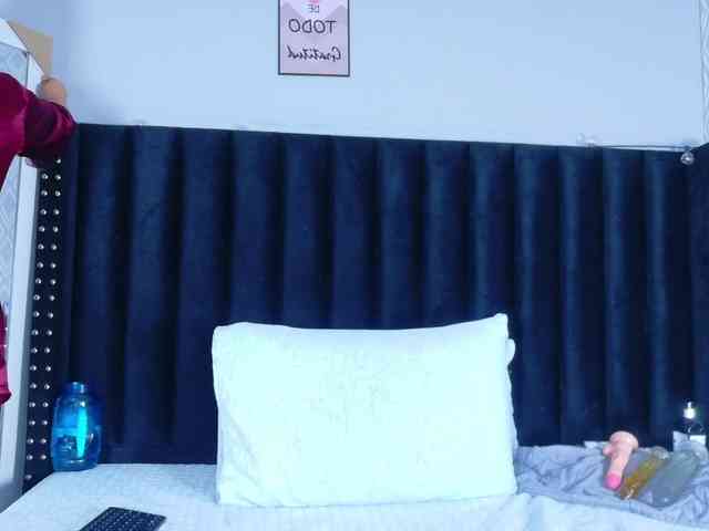 Hotlatinateacher webcam