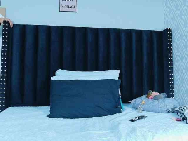 Hotlatinateacher webcam