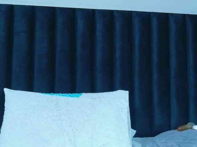 Hotlatinateacher webcam