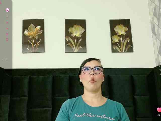 Hotlatinateacher webcam