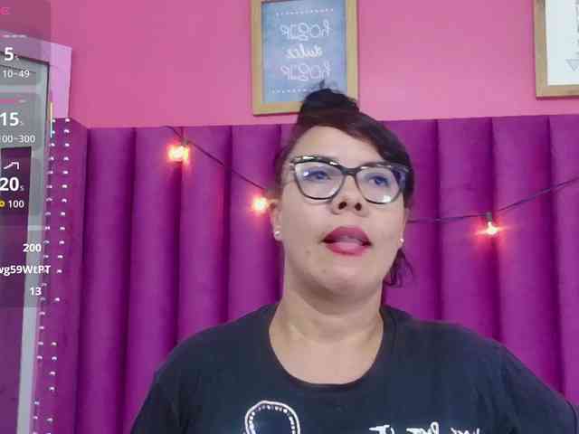 Hotlatinateacher webcam