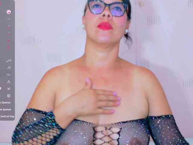 Hotlatinateacher webcam