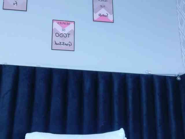 Hotlatinateacher webcam