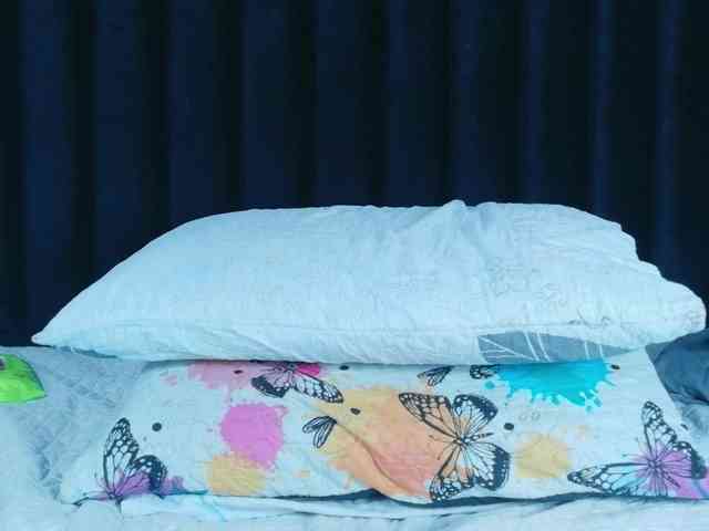 Hotlatinateacher webcam