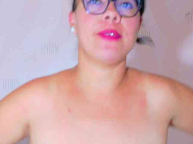 Hotlatinateacher webcam