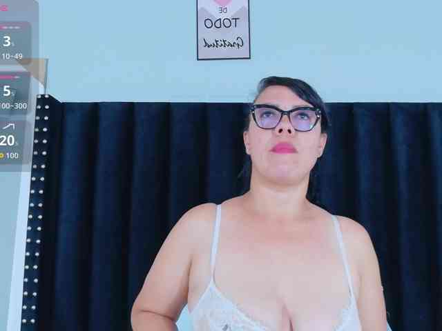 Hotlatinateacher webcam