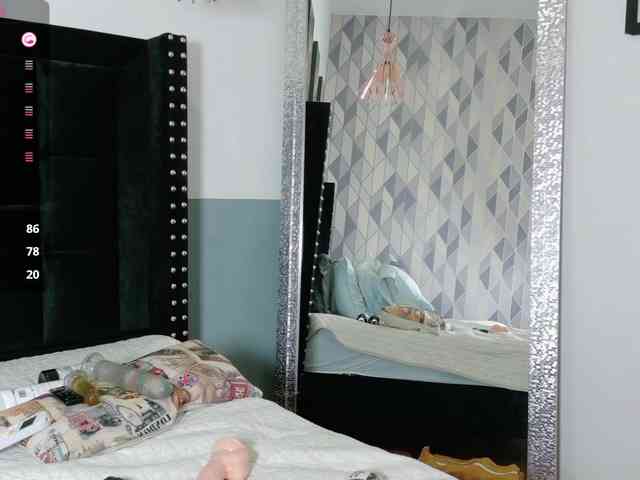 Hotlatinateacher webcam