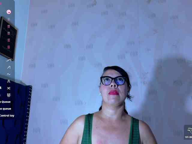 Hotlatinateacher webcam