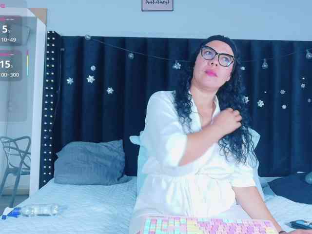 Hotlatinateacher webcam