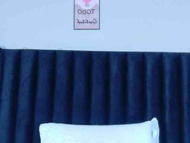 Hotlatinateacher webcam