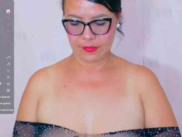 Hotlatinateacher webcam