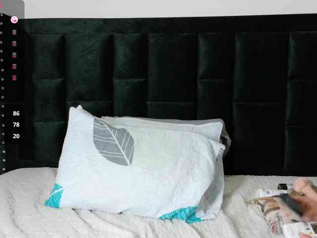 Hotlatinateacher webcam