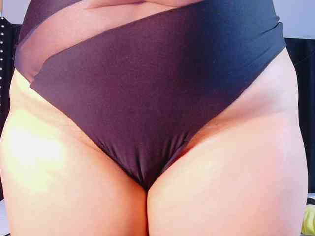 Hotlatinateacher webcam