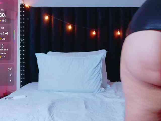 Hotlatinateacher webcam