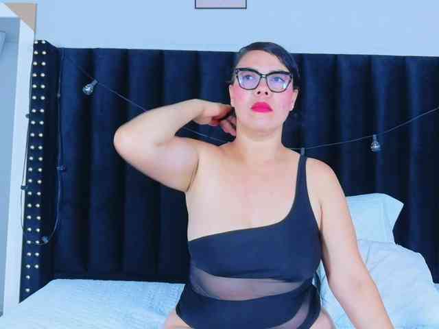 Hotlatinateacher webcam