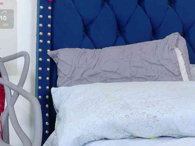 Hotlatinateacher webcam