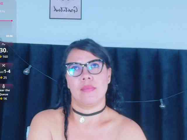 Hotlatinateacher webcam