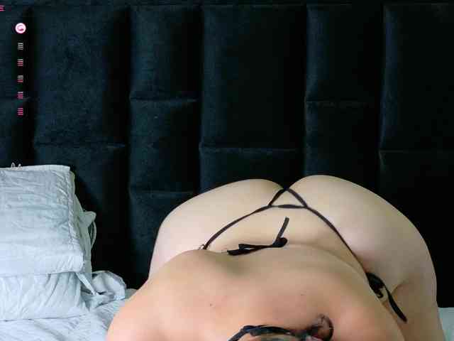 Hotlatinateacher webcam