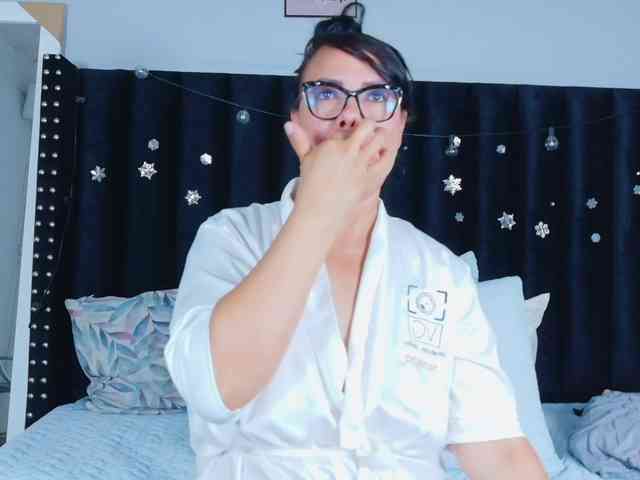 Hotlatinateacher webcam