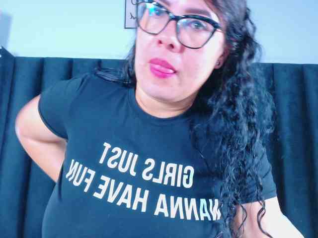 Hotlatinateacher webcam