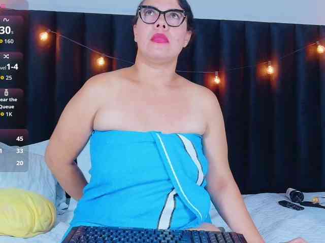 Hotlatinateacher webcam