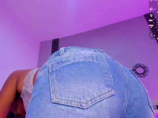 alexaandherson webcam