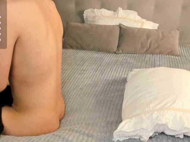 alfredajones Live Webcam on BongaCams