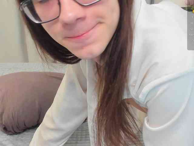 alfredajones Live Webcam on BongaCams