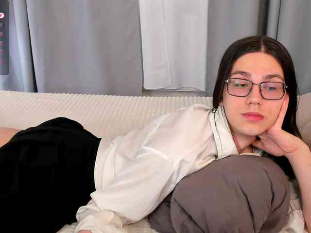 alfredajones Live Webcam on BongaCams