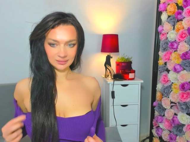 WildOlivia webcam bongacams model stream image