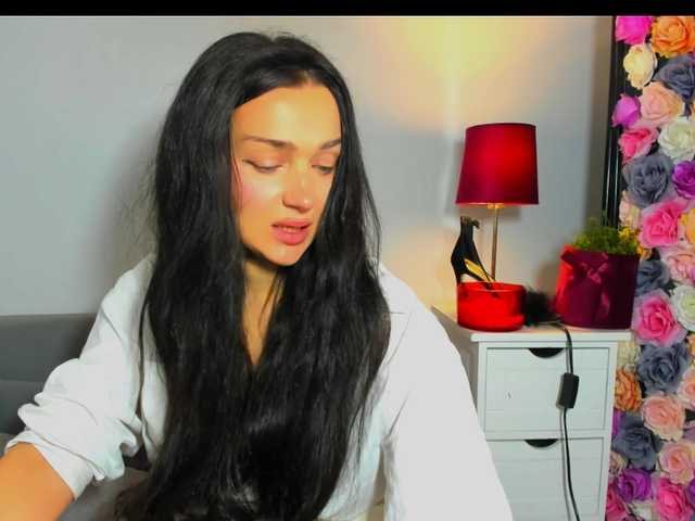 WildOlivia webcam bongacams model stream image