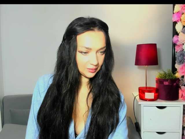 WildOlivia webcam bongacams model stream image