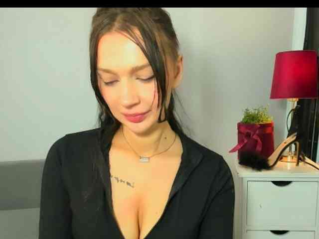 WildOlivia Live Webcam on BongaCams