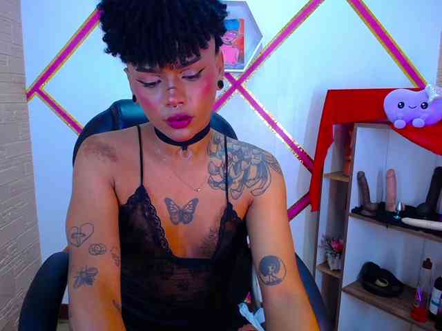 AronBakers Live Webcam on {site_name}