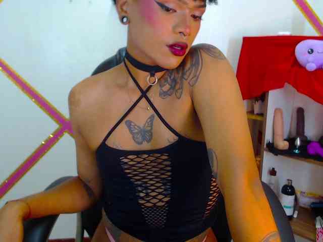 AronBakers Live Webcam on BongaCams