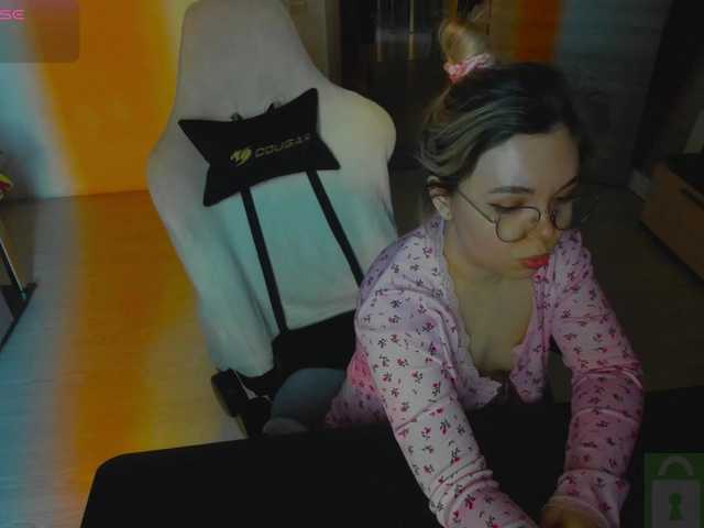 hotbabatopp —  Sup #bigass #mistress #sph #lovense #femdom   @total  @sofar   @remain 