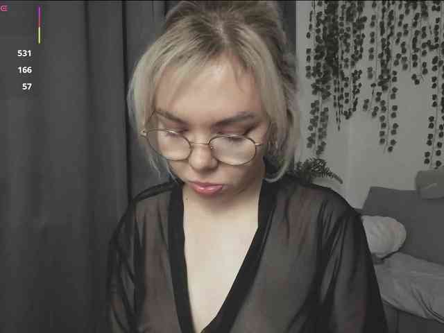 AnyaTaylorJoy_ webcam